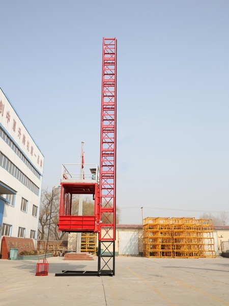 建筑工地升降機維修方法！